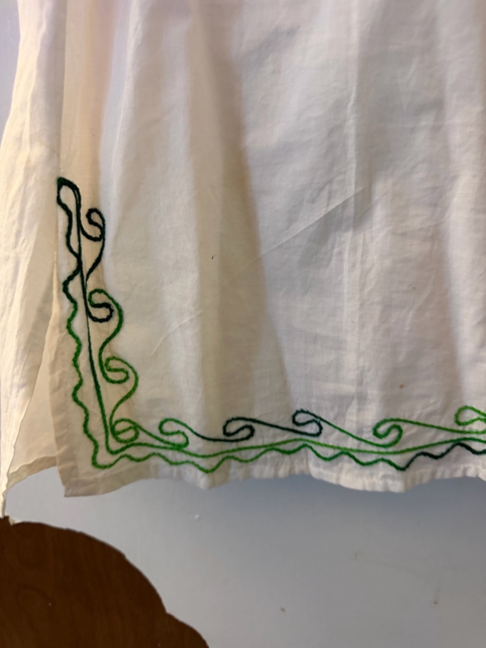Karina White V-Neck Tunic with Multicolor Floral Embroidery - Picture 3 of 3